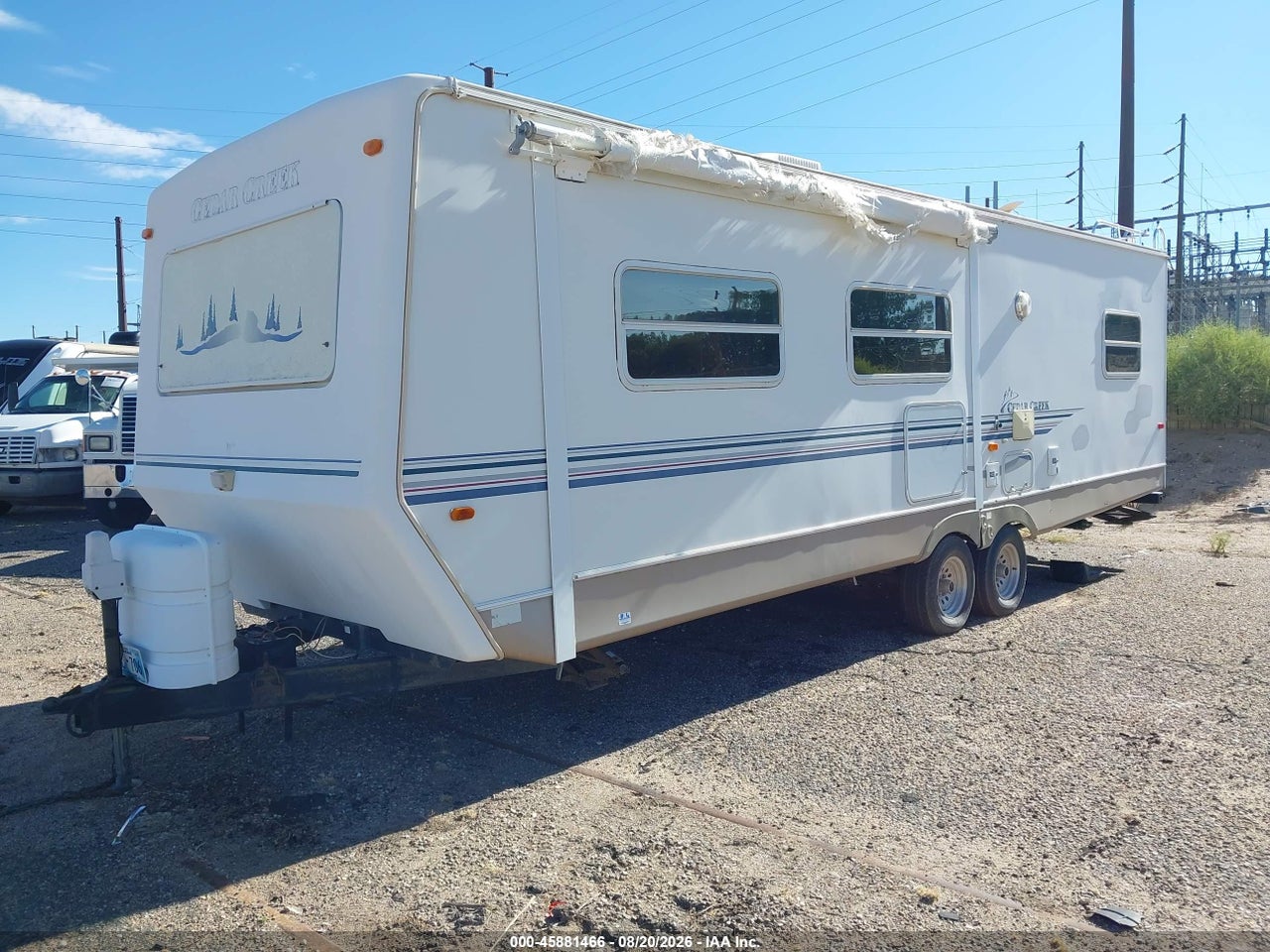 2000 FOREST RIVER CEDAR CREEK · 2/12