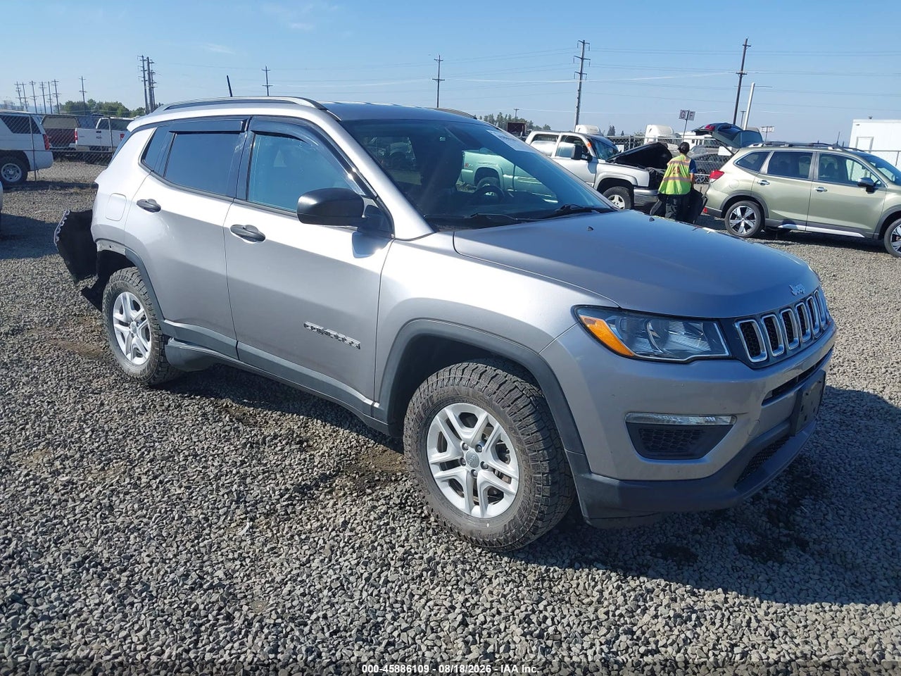3C4NJDAB9JT****** · 2018 JEEP COMPASS SPORT 4X4
