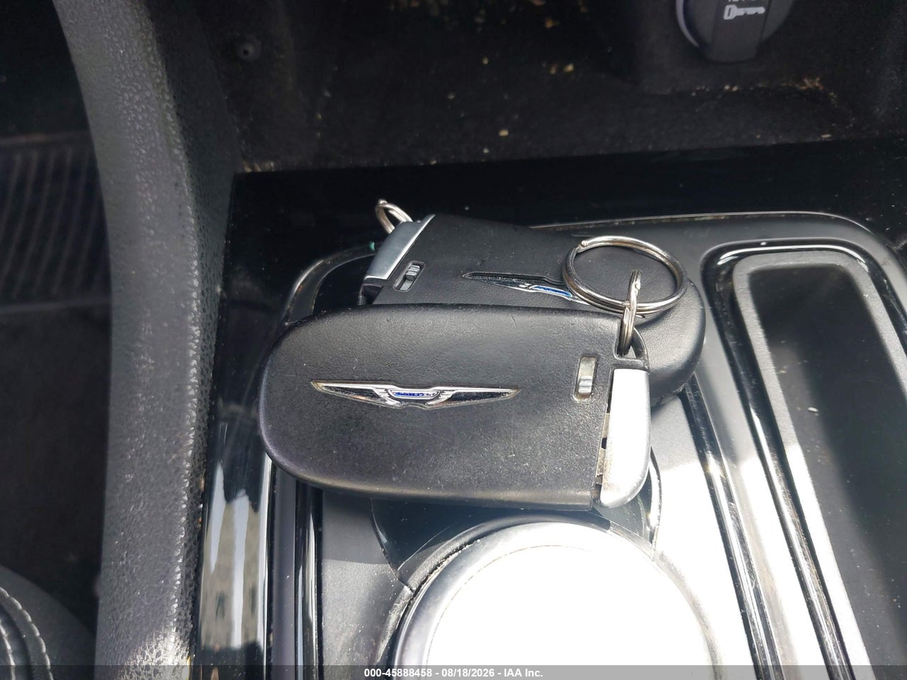 2C3CCAGG1JH****** · 2018 CHRYSLER 300 300S AWD · 11/12