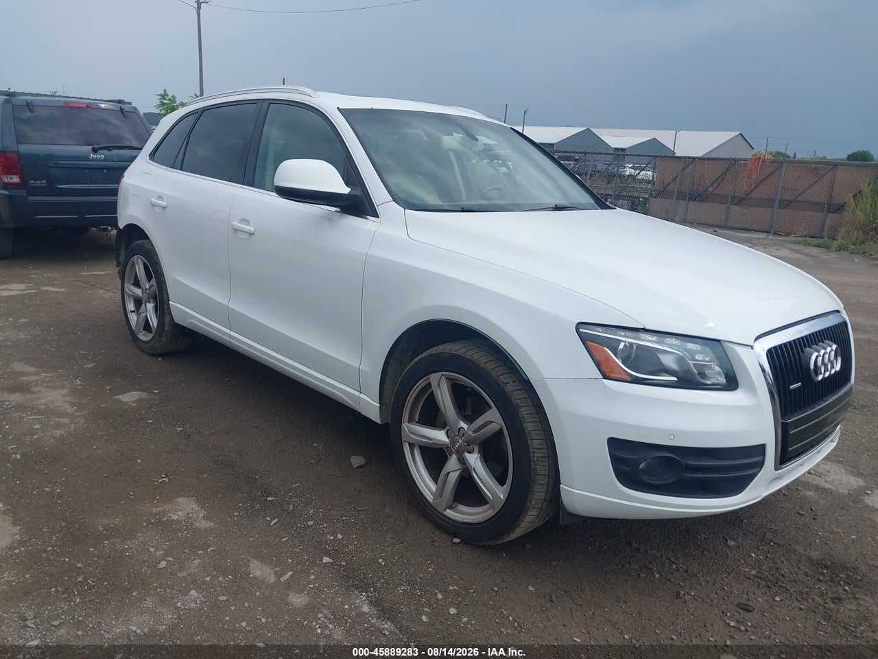 WA1VKAFP8AA****** · 2010 AUDI Q5 3.2 PREMIUM