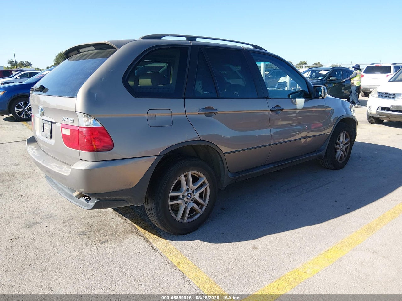 2005 BMW X5 3.0I · 4/12