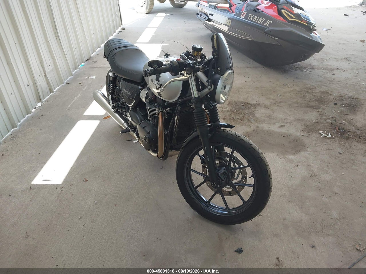 2018 TRIUMPH MOTORCYCLE STREET TWIN · 1/12
