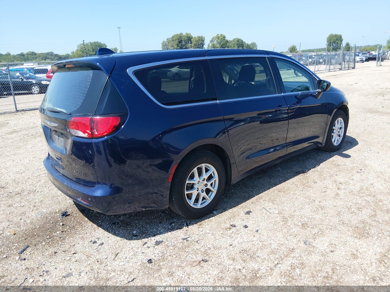 2018 CHRYSLER PACIFICA LX · 4/12