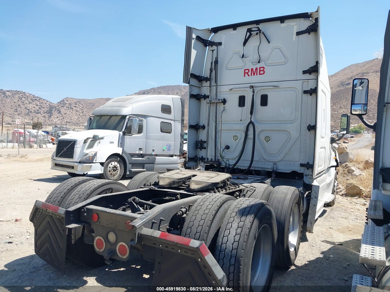 2014 FREIGHTLINER CASCADIA 125 · 4/12