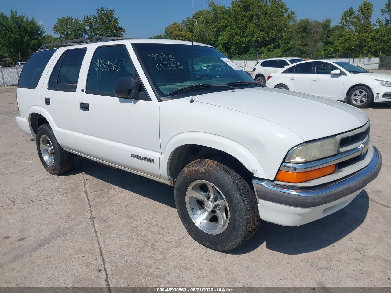 1GNCS13W0Y2****** · 2000 CHEVROLET BLAZER LS