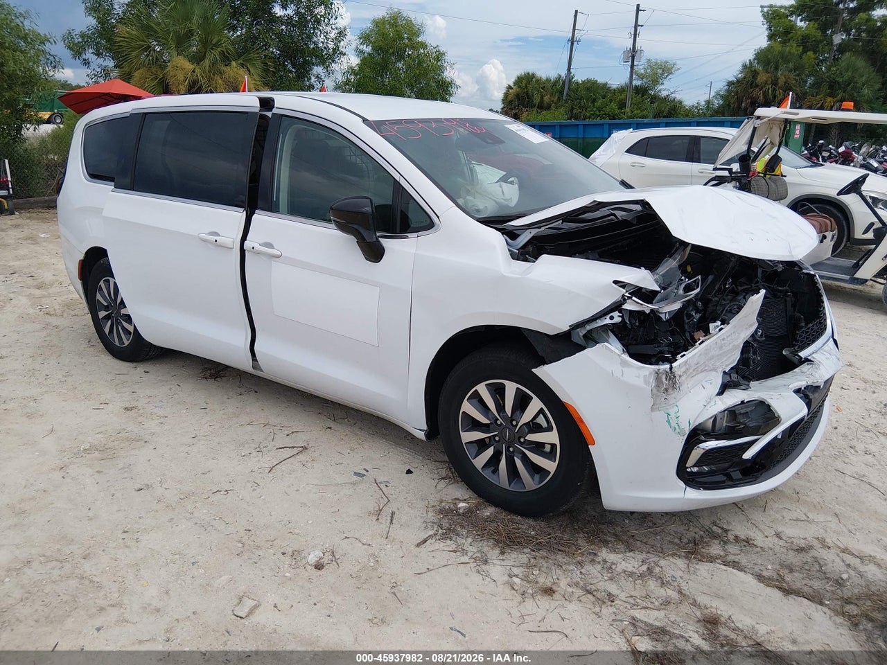 2C4RC1S77RR****** · 2024 CHRYSLER PACIFICA HYBRID SELECT
