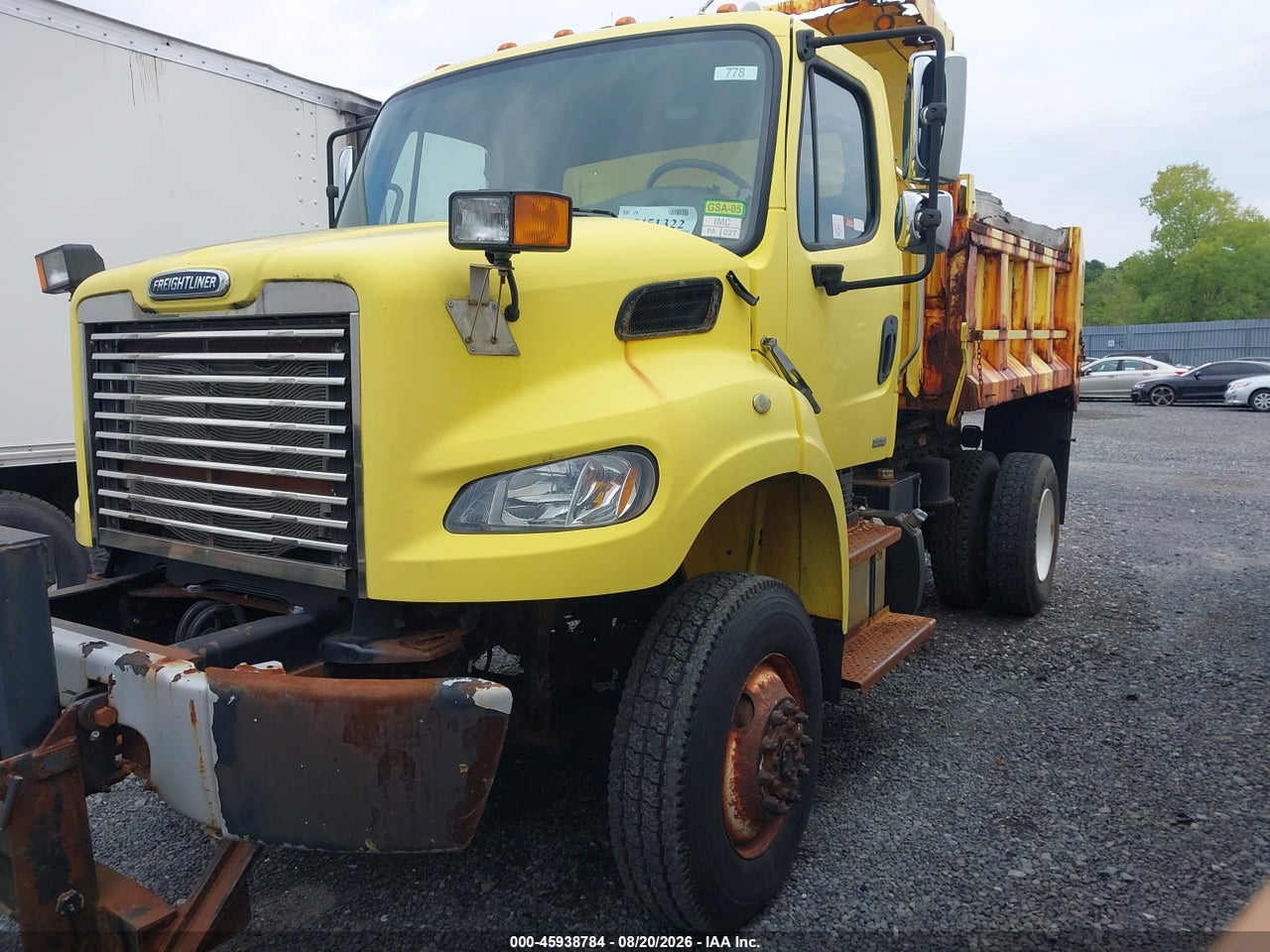 2011 FREIGHTLINER M2 106 HEAVY DUTY · 2/12