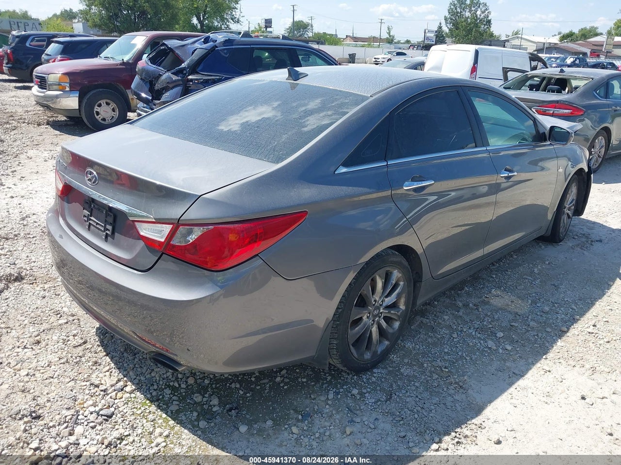 2011 HYUNDAI SONATA SE 2.0T · 4/11