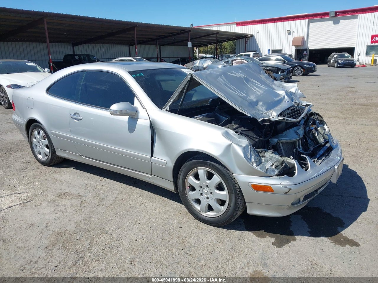 WDBLJ65G6YF****** · 2000 MERCEDES-BENZ CLK 320