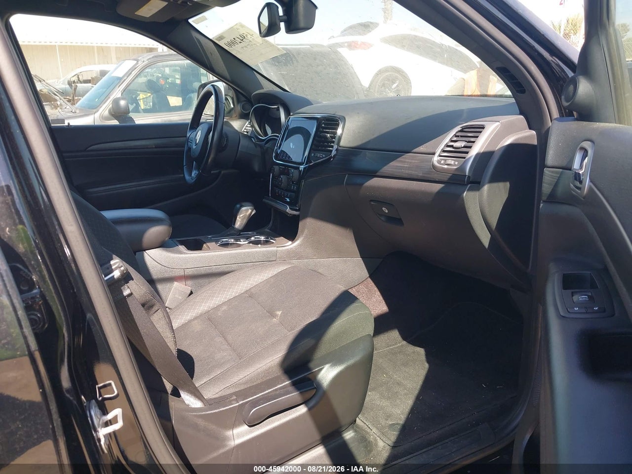 2019 JEEP GRAND CHEROKEE LAREDO E 4X2 · 5/12