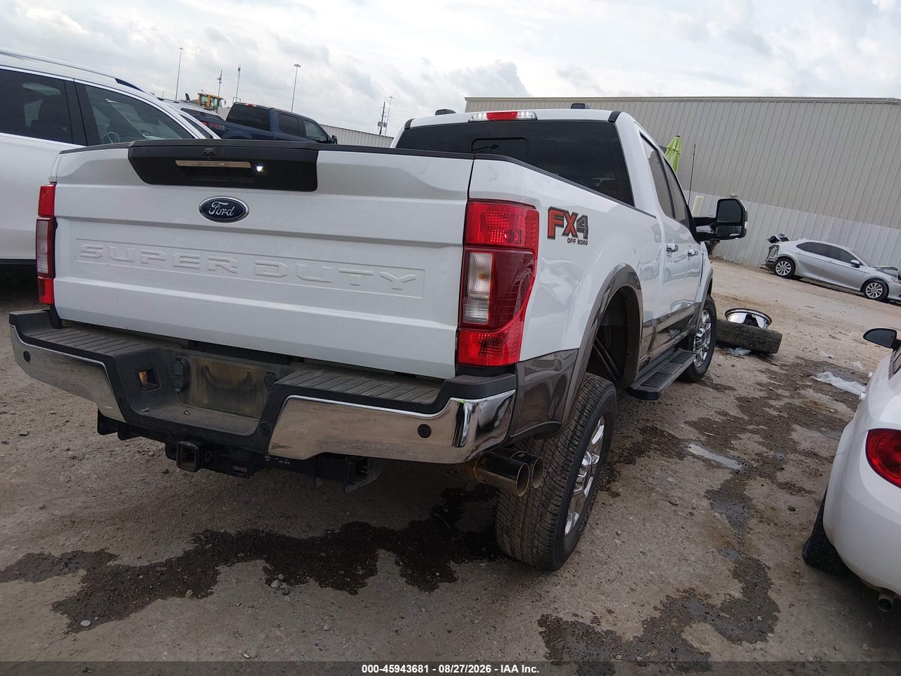 2022 FORD F-250 LARIAT · 4/11
