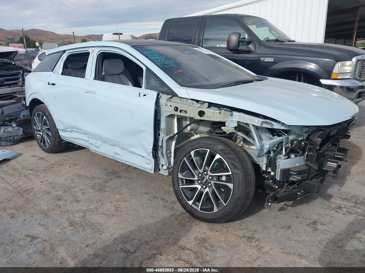 3GYK3EMR5SS****** · 2025 CADILLAC OPTIQ SPORT 1 AWD