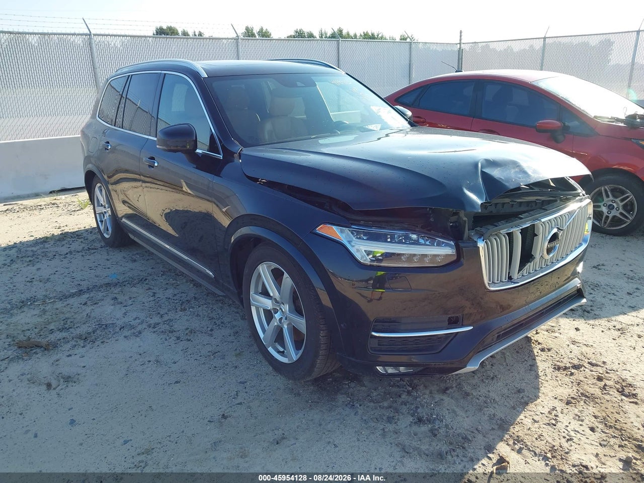 YV4A22PN8G1****** · 2016 VOLVO XC90 T6 FIRST EDITION