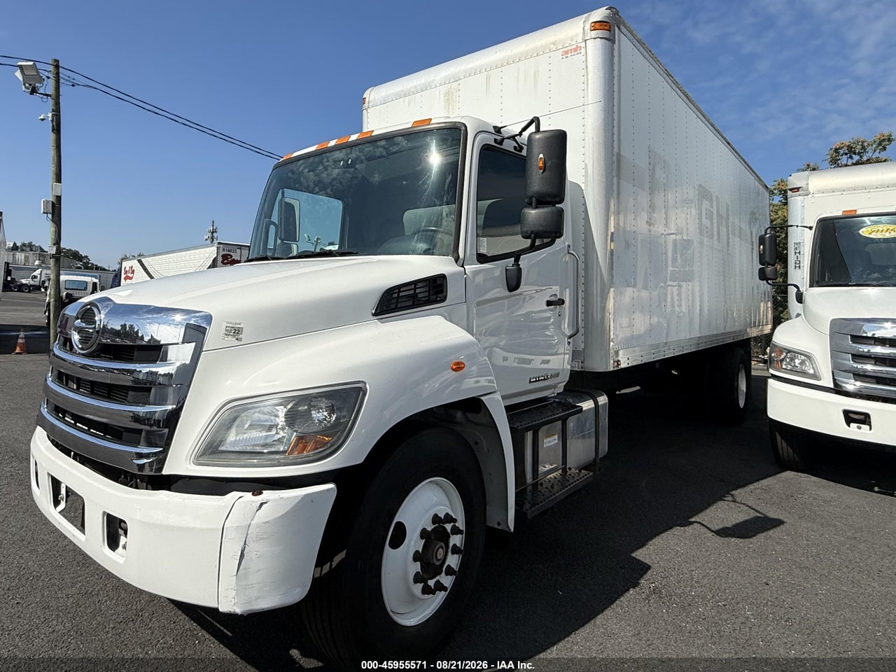 2020 HINO 268 BOX TRUCK   · 2/12