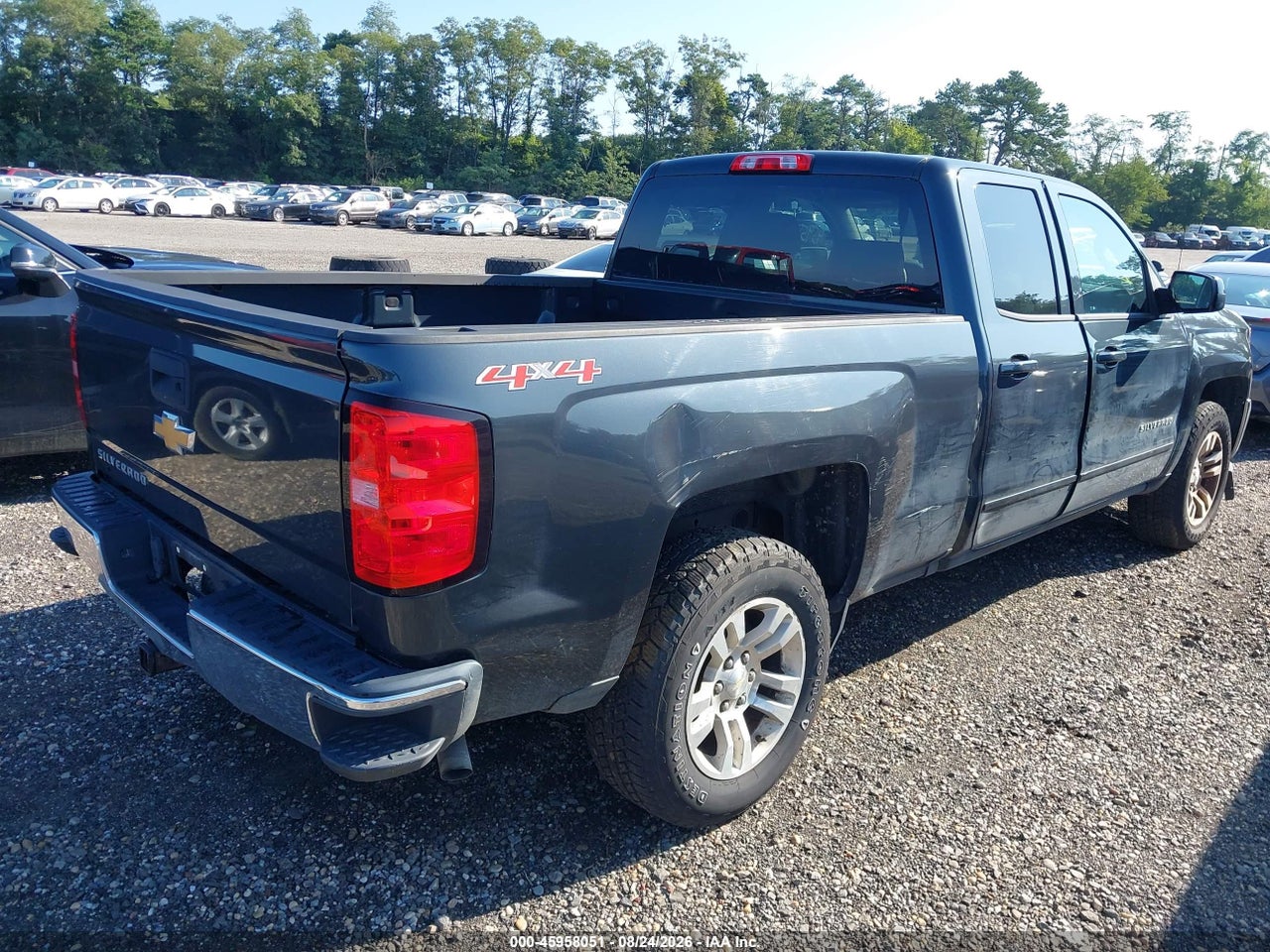 2017 CHEVROLET SILVERADO 1500 LT · 4/12