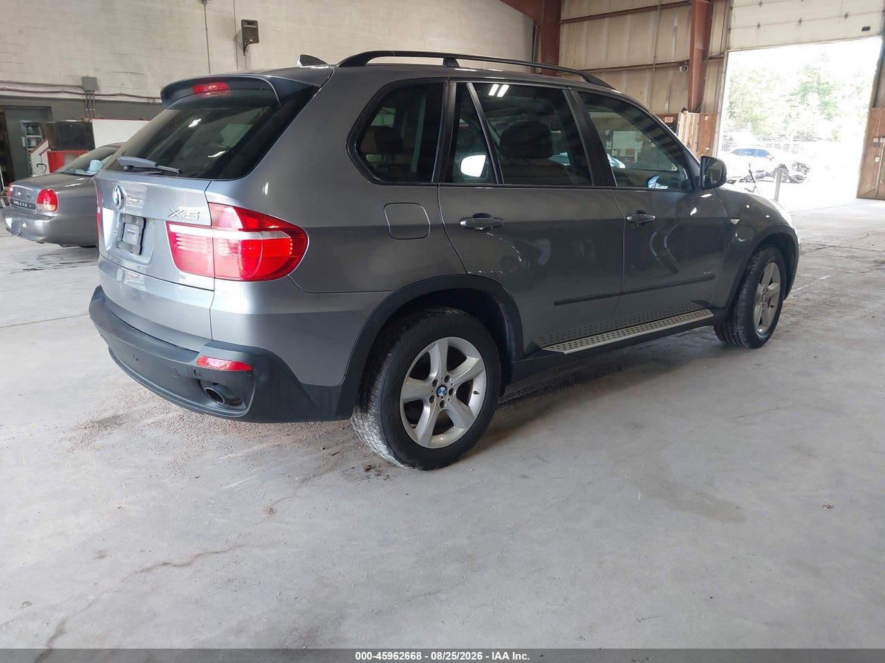 2010 BMW X5 XDRIVE30I · 4/12