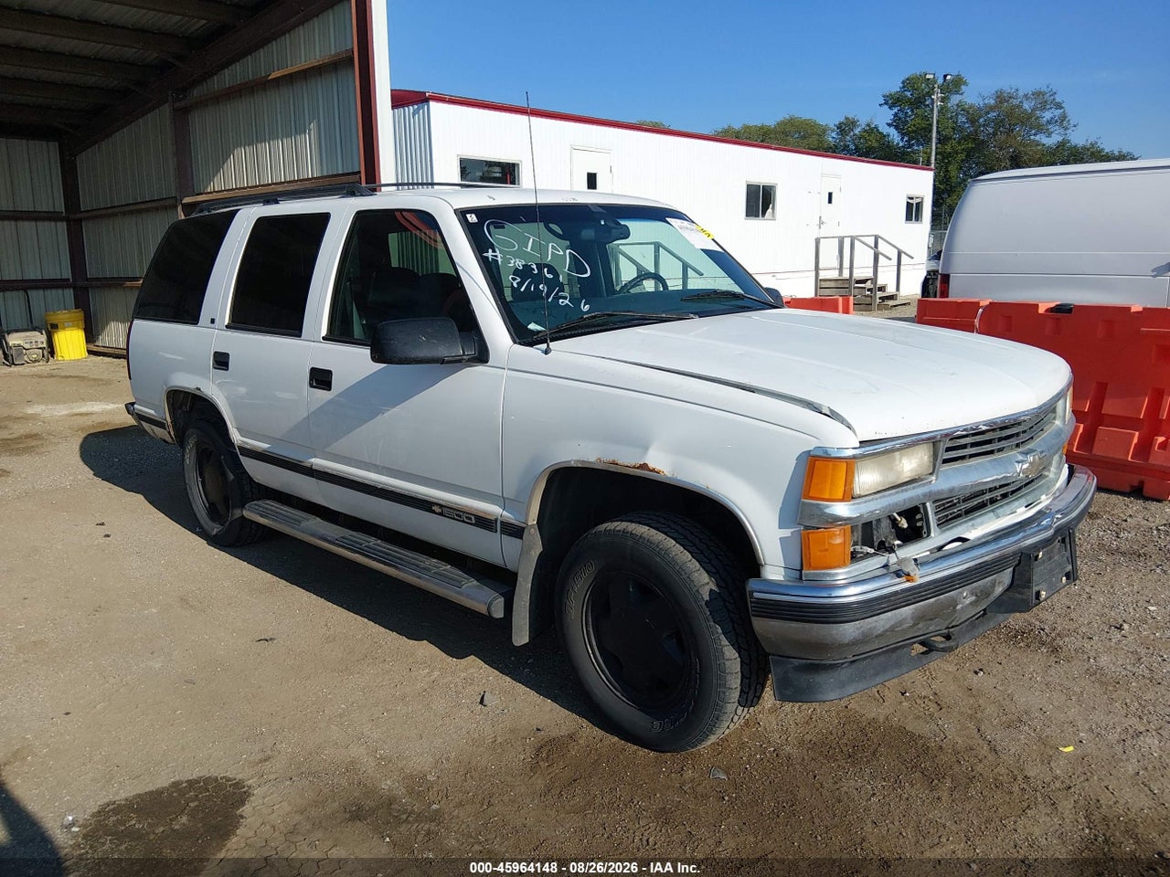 1GNEK13R2VJ****** · 1997 CHEVROLET TAHOE LS