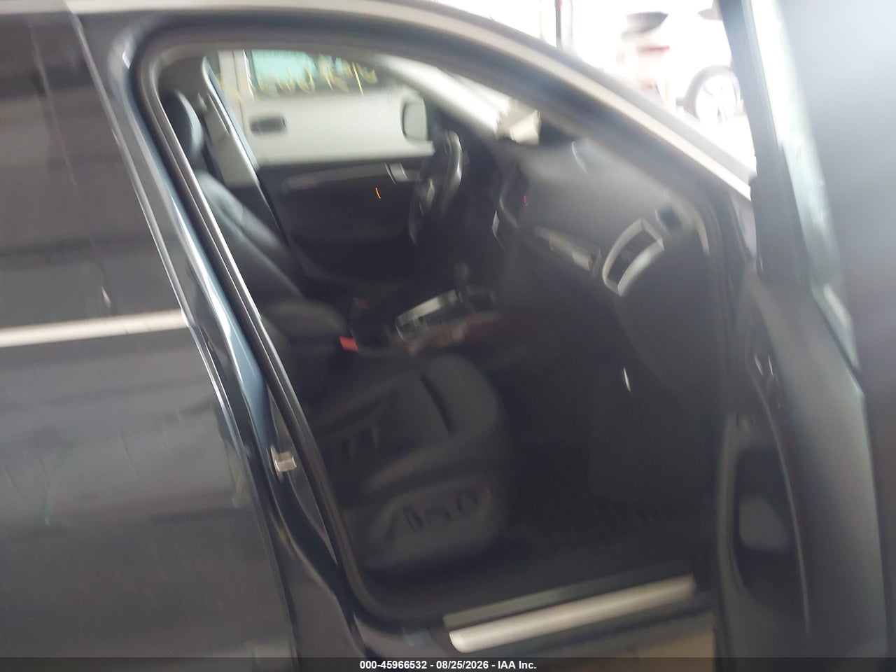 2011 AUDI Q5 2.0T PREMIUM · 5/12