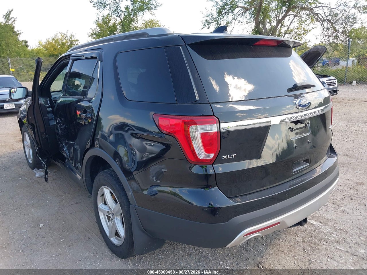 2017 FORD EXPLORER XLT · 3/12