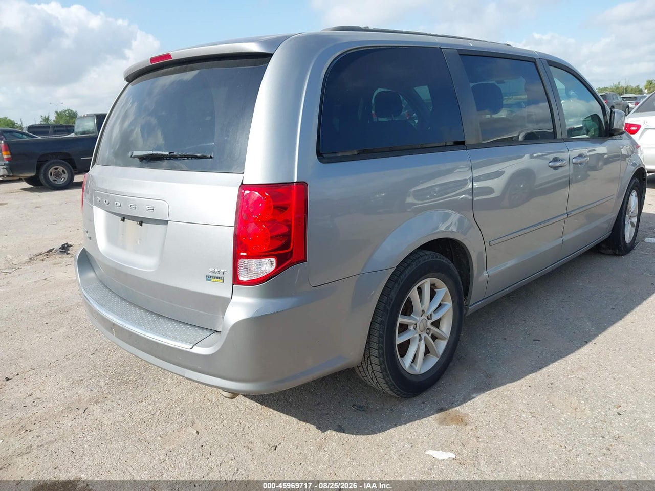 2016 DODGE GRAND CARAVAN SXT · 4/12