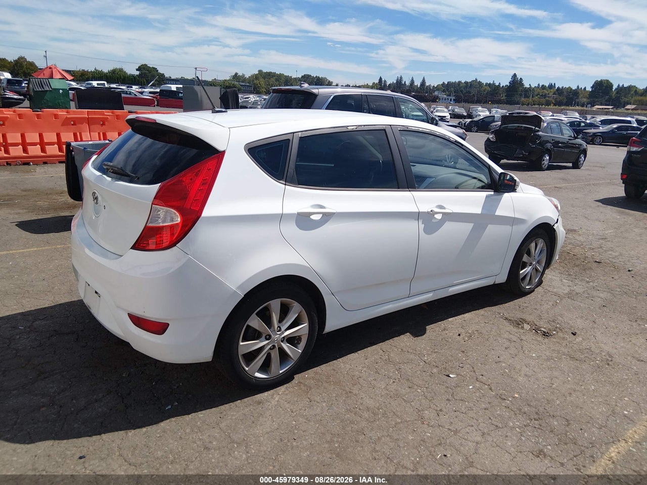 2013 HYUNDAI ACCENT SE · 4/12
