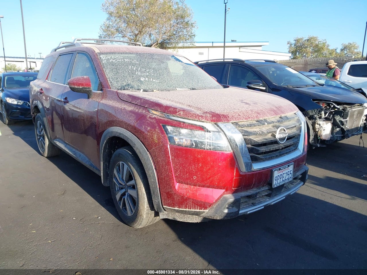 2024 NISSAN PATHFINDER SL FWD