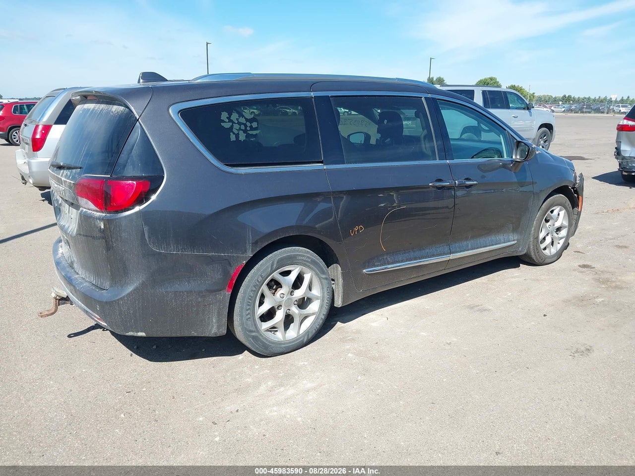 2019 CHRYSLER PACIFICA TOURING L · 4/12