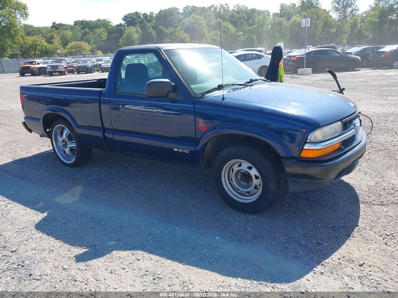 2000 Chevrolet S-10 Pickup