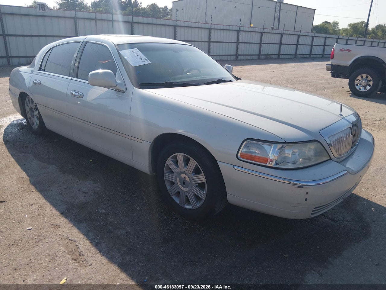 2005 Lincoln Town Car