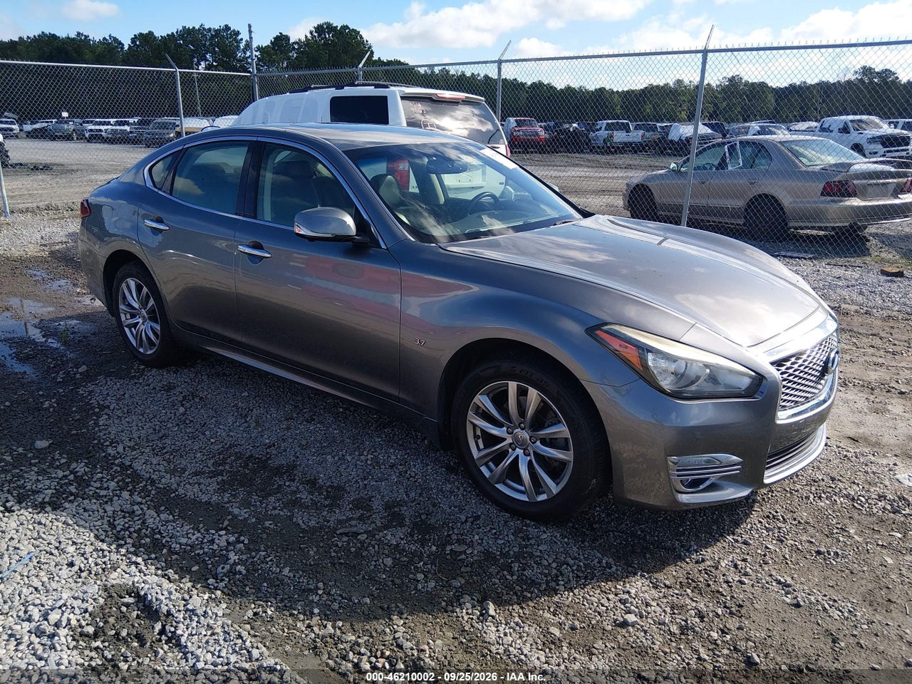 2015 Infiniti Q70