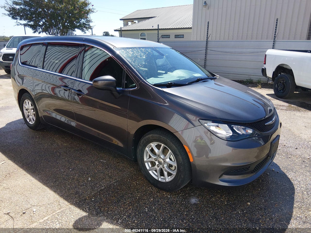 2022 Chrysler Voyager