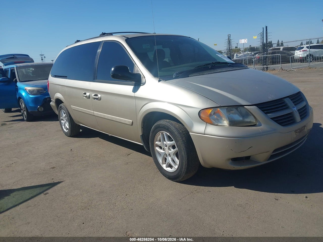2005 Dodge Caravan