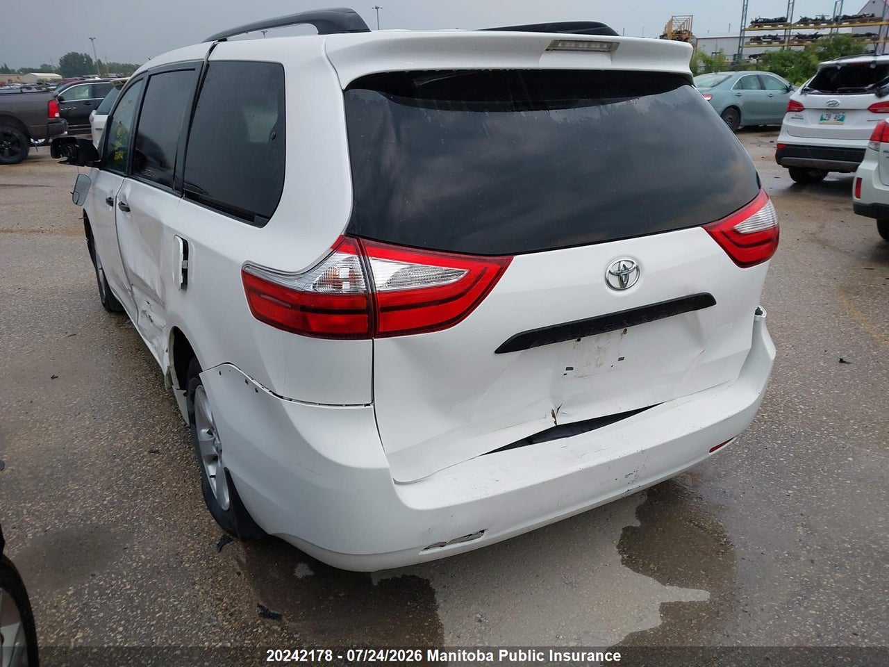 2016 TOYOTA SIENNA SE V6  thumbnail 4