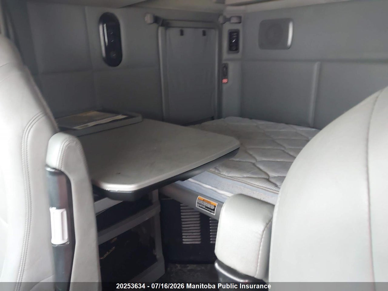 2018 KENWORTH T680 thumbnail 9