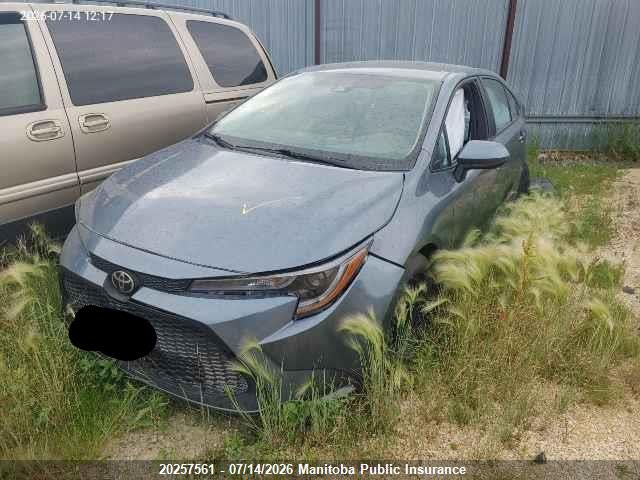 2022 TOYOTA COROLLA LE thumbnail 3