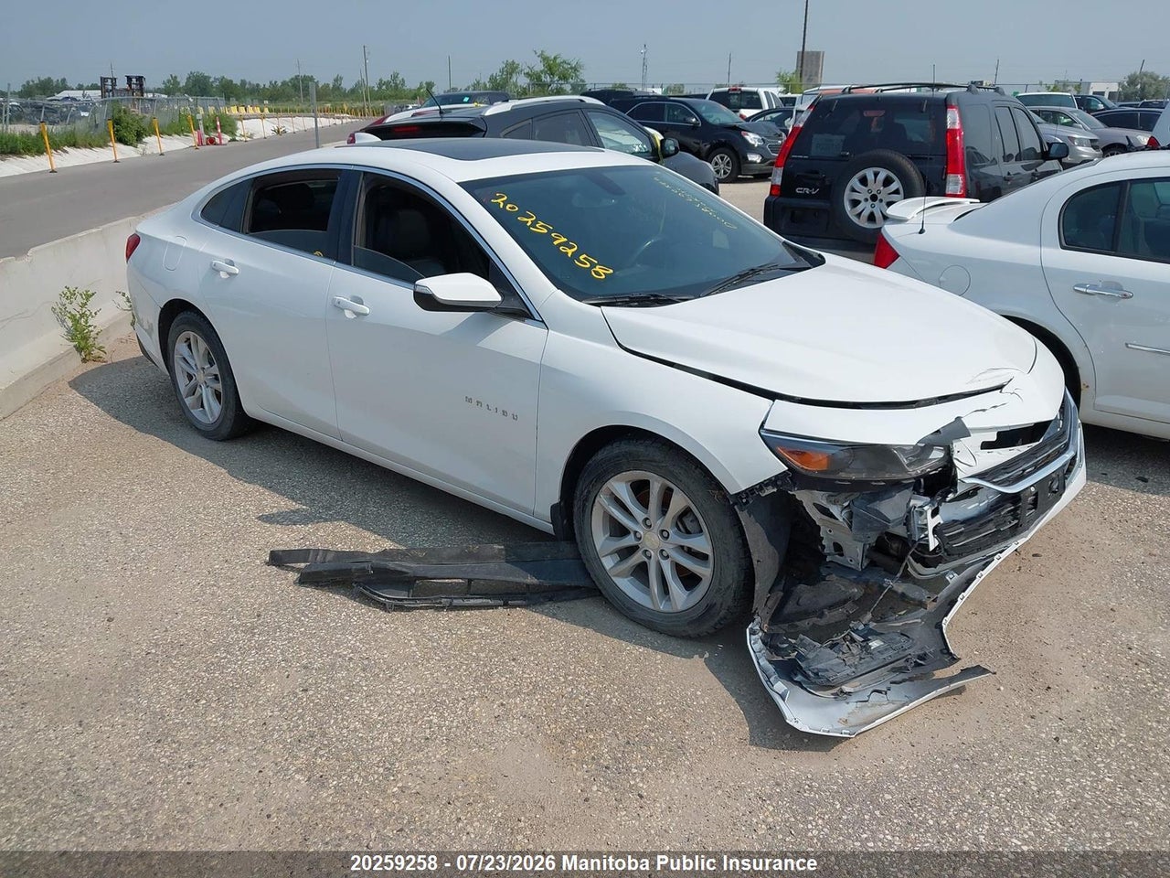 2017 CHEVROLET MALIBU LT thumbnail 2