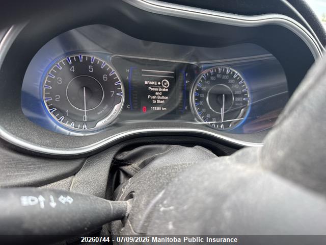 2015 CHRYSLER 200 LX thumbnail 8