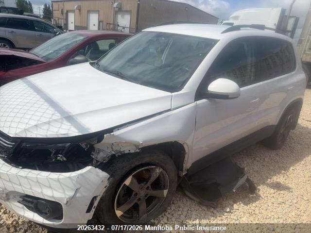 2014 VOLKSWAGEN TIGUAN 2.0 TSI thumbnail 3