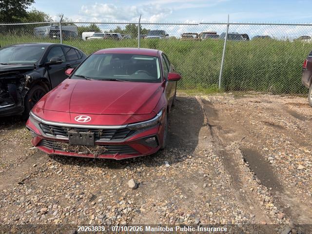 2025 HYUNDAI ELANTRA PREFERRED thumbnail 2