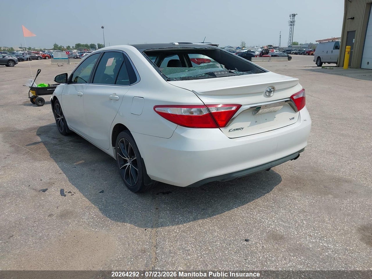 2015 TOYOTA CAMRY XSE thumbnail 4