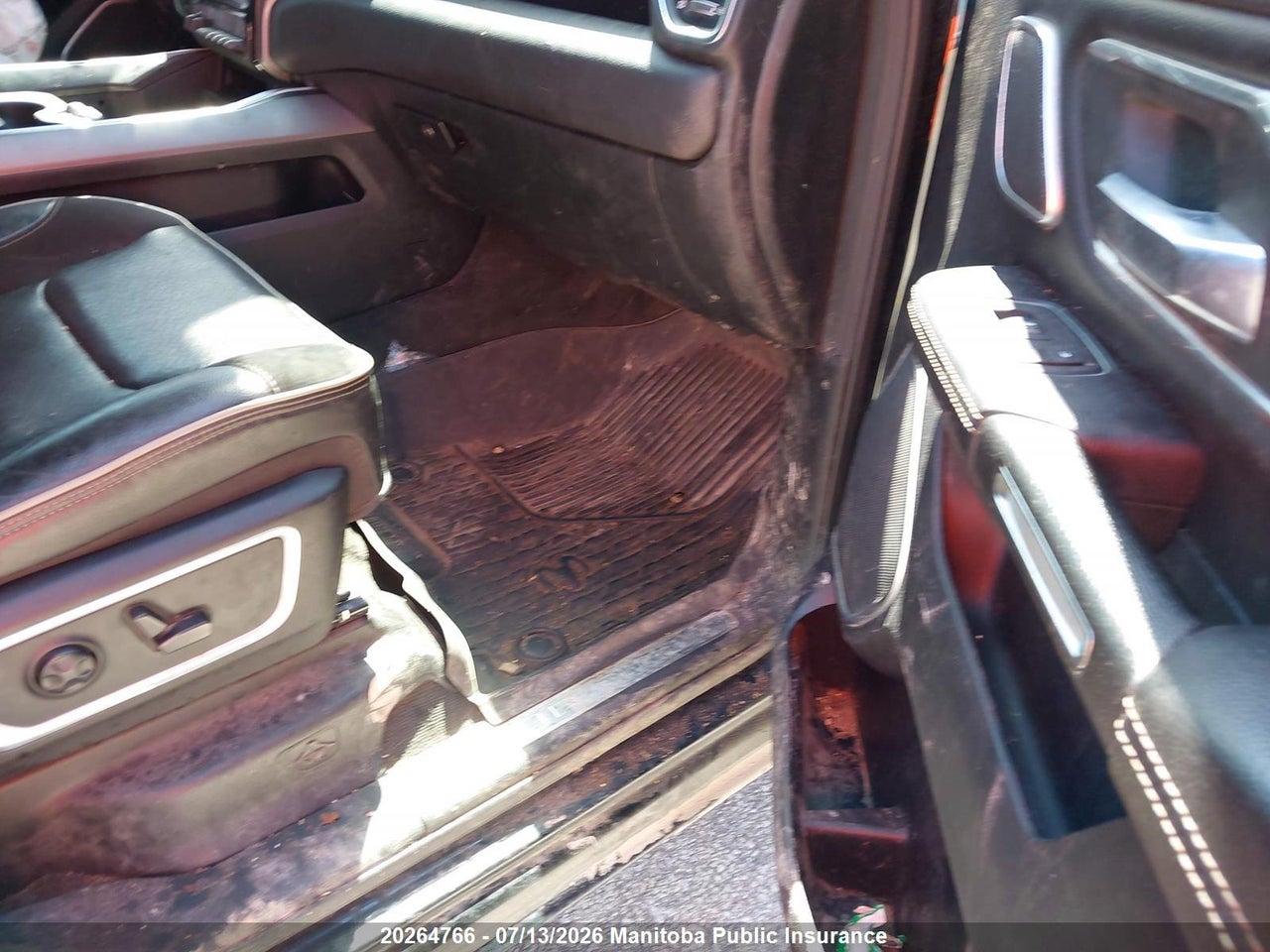 2021 DODGE RAM 1500 LARAMIE CREW CAB  thumbnail 6