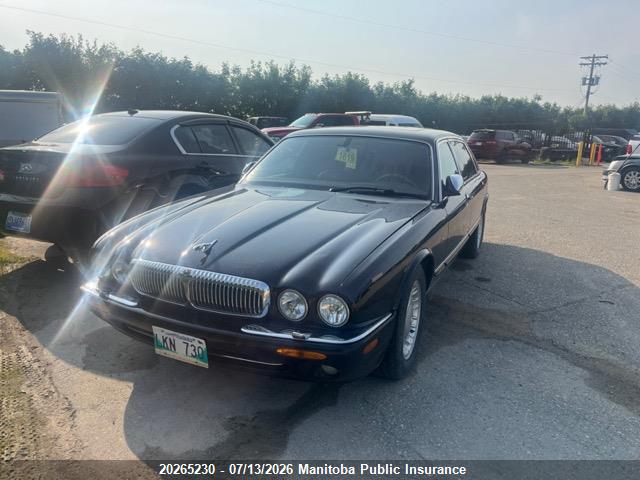 2000 JAGUAR XJ8 VANDEN PLAS thumbnail 3