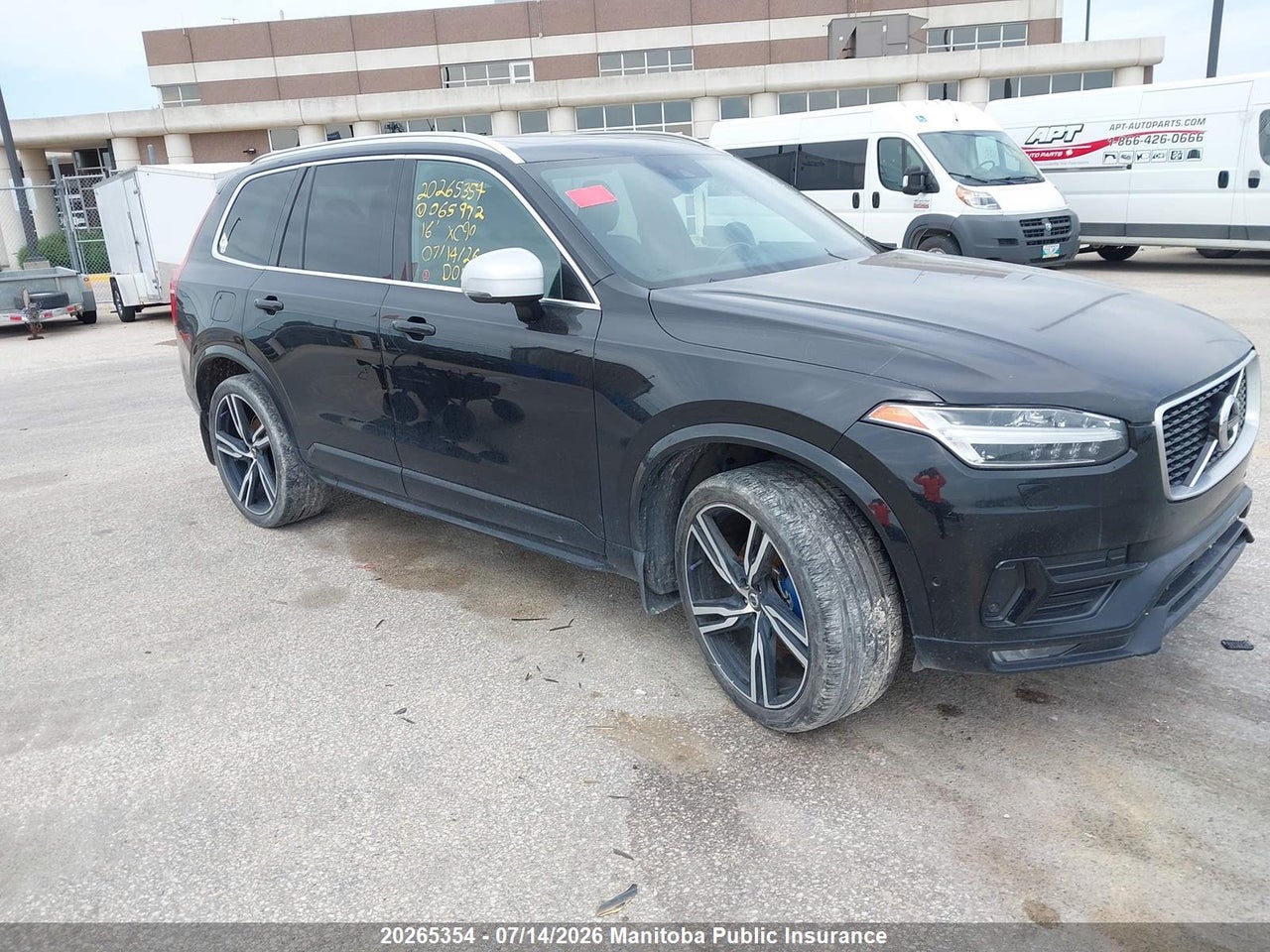 2016 VOLVO XC90 T6 thumbnail 2
