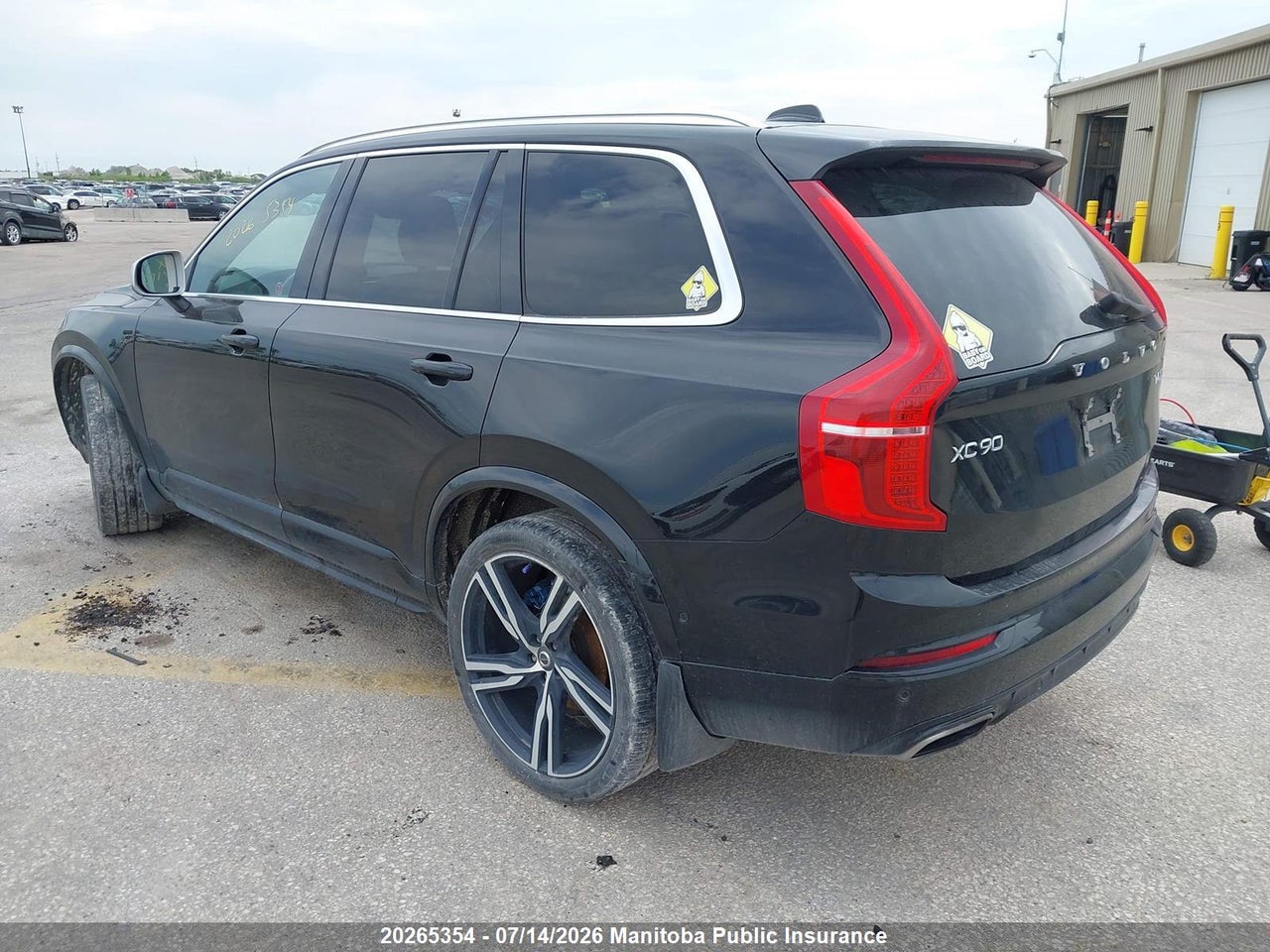 2016 VOLVO XC90 T6 thumbnail 4