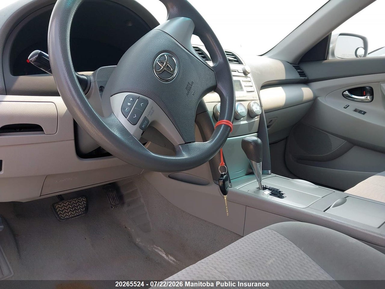 2011 TOYOTA CAMRY LE thumbnail 12