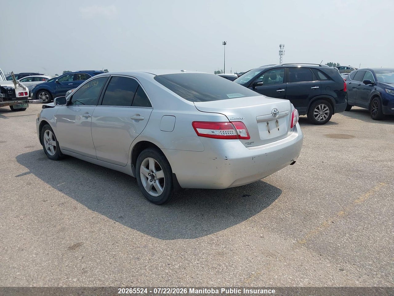 2011 TOYOTA CAMRY LE thumbnail 4