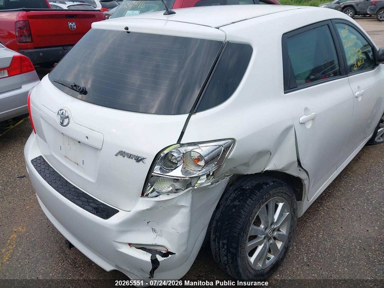 2013 TOYOTA MATRIX thumbnail 5