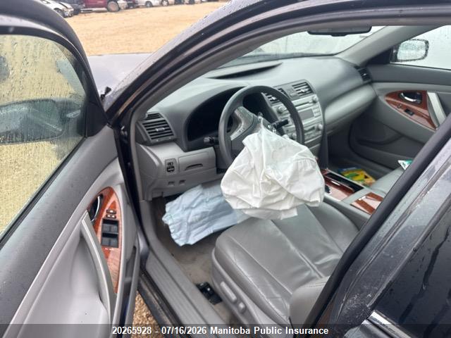 2010 TOYOTA CAMRY XLE thumbnail 6