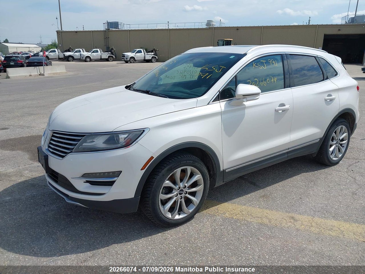 5LMCJ2D93HUL14494 · 2017 LINCOLN MKC SELECT · 2/12