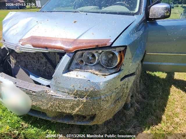 2010 CHRYSLER TOWN & COUNTRY TOURING thumbnail 3